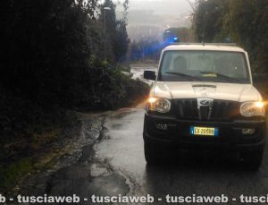 Tarquinia, piccolo smottamento su strada del ponte Marta