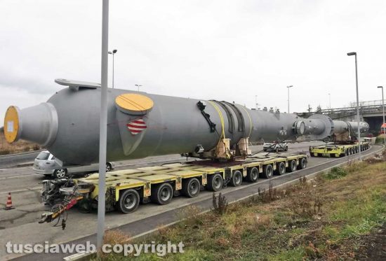 Il tir con trasporto speciale bloccato