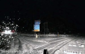 Neve - La situazione sulla Cimina questa sera 30 gennaio