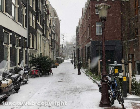 Maltempo - Neve anche ad Amsterdam
