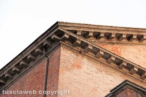 Viterbo - Il tetto della chiesa di San Lazzaro