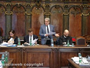 Viterbo - Consiglio comunale straordinario sui rifiuti
