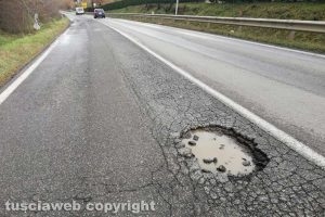 Viterbo - Voragine sulla Cassia nord