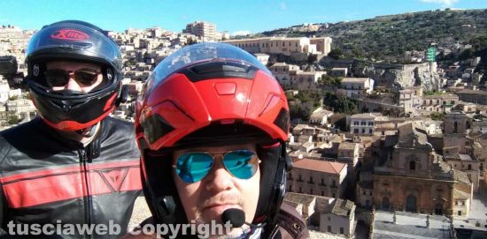 Roberto Zena e il figlio in vacanza in Sicilia