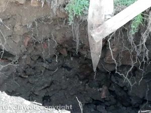 Celleno - Si apre voragine nella strada