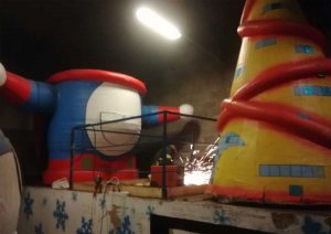 Montefiascone - La preparazione dei carri allegorici