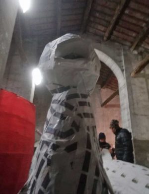 Montefiascone - La preparazione dei carri allegorici