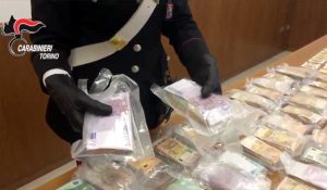 Carabinieri - I soldi sequestrati