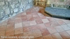 Montefiascone - Il degrado nella Madonna dell'Arco