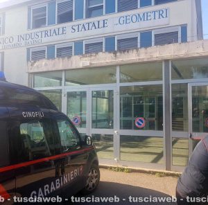 Viterbo - I carabinieri all'Itt "L. Da Vinci"