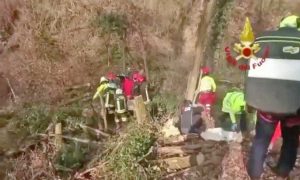 Bologna - L'intervento dei vigili del fuoco