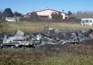 Capodimonte - Tre roulottes divorate dalle fiamme