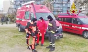 Bari - L'intervento dei vigili del fuoco 