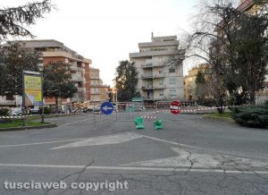 Viterbo - Tetto scoperchiato in largo Marinai d'Italia