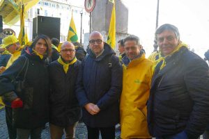 Roma - Mauro Rotelli (Fratelli d’Italia) alla protesta del latte