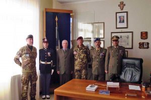 Gli ex allievi alla caserma Soccorso Saloni