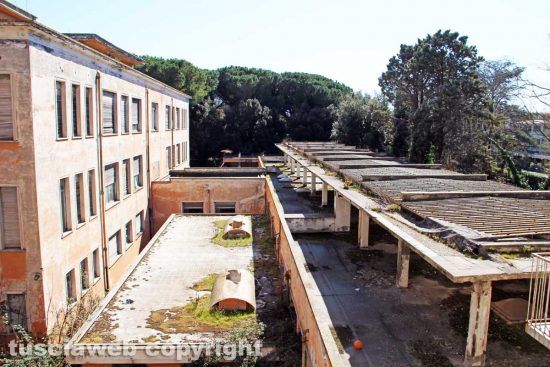 Viterbo - Il saccheggio delle Terme ex Inps