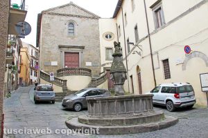 Viterbo - La fontana della Crocetta