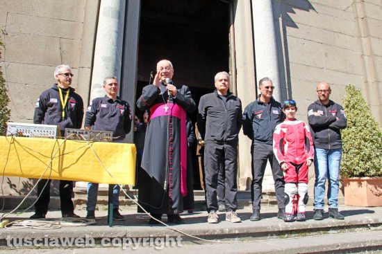 Viterbo - La motobenedizione in piazza San Lorenzo