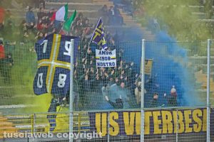 Sport - Calcio - Viterbese - La curva gialloblù