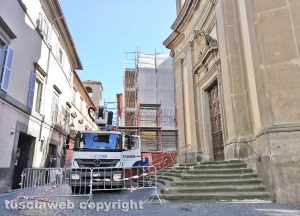 Viterbo - Iniziati i lavori in via La Fontaine