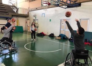 La giornata di sport in carrozzina al Paolo Savi
