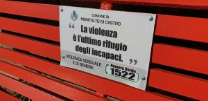 Montalto di Castro - Una delle panchine rosse contro la violenza
