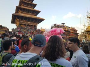 Il gruppo Sisipuòfare è arrivato Kathmandu 