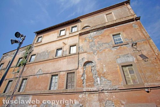 Viterbo - La facciata dell'ospedale vecchio