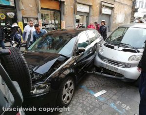 Lo schianto dell'Audi sfrenata in via Cavour