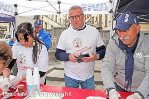 Viterbo - La colazione di Pasqua in piazza Fontana