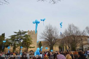 Tarquinia - Giornata sull’autismo - Flash mob dell’Ic “Ettore Sacconi”&nbsp;