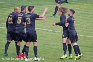 Sport - Calcio - Viterbese - L'esultanza dopo il gol di Zerbin