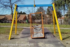 Viterbo - Il parco di via Cattaneo nell'incuria
