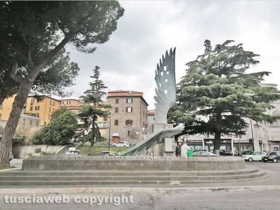 Viterbo - I lavori nella fontana del Sacrario