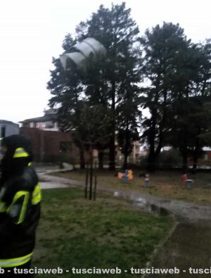 Maltempo - Bagnaia - Scoperchiata scuola
