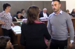 Caso Cucchi - Francesco Tedesco stringe la mano a Ilaria Cucchi