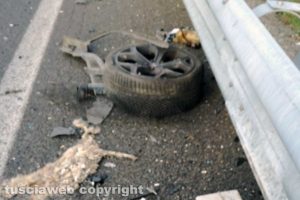 Vitorchiano - Incidente sulla Superstrada, ferito ragazzo