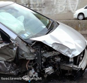Vitorchiano - Incidente sulla Superstrada, ferito ragazzo