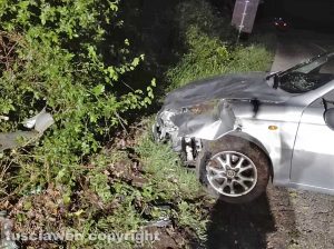 Corchiano - Auto capotta ed esce di strada, un ferito