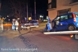 Bagnaia - Scontro tra due Panda al passaggio a livello nella notte