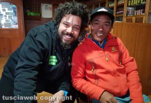 Cristiano Sabatini e la guida Kami Rita Sherpa