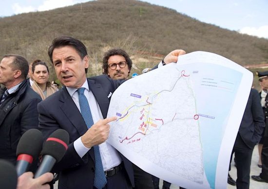 Giuseppe Conte e Danilo Toninelli in provincia di Ancona