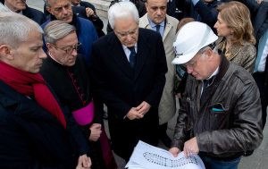 Parigi - Sergio Mattarella a Notre Dame