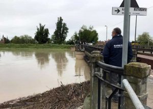 Maltempo - Il fiume Secchia in piena a Modena