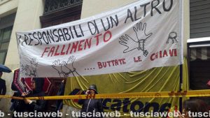 Roma - La manifestazione di Mercatone Uno