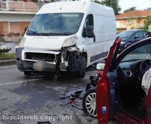 Frontale su vial Fiume a Bagnaia