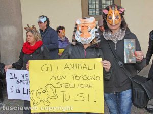 Viterbo - Il flashmob per dire no ai circhi con gli animali