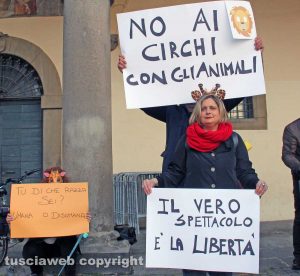 Viterbo - Il flashmob per dire no ai circhi con gli animali