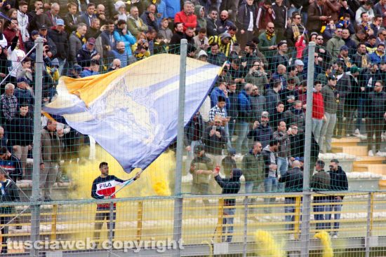 Sport - Calcio - Viterbese - La curva gialloblù